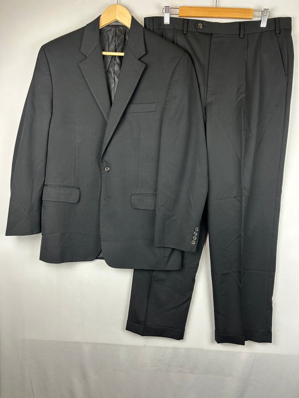 Chaps Black 100% Wool Suit Two Button Jacket and Pants 40R 36x32